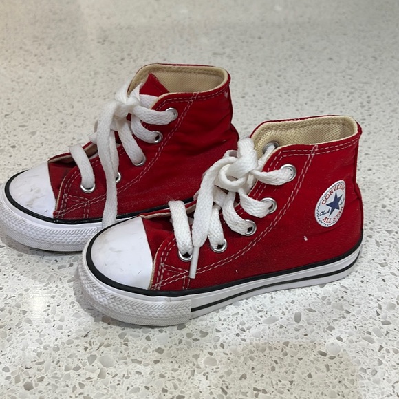 Converse Allstar Size 6 - Picture 2 of 2